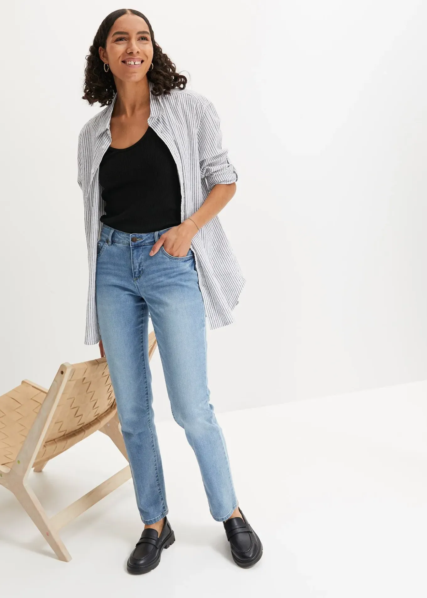 Jean droit taille mi-haute, extensible