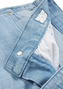 Jean extensible, ample et droit