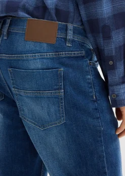 Jean extensible, coupe droite et regular