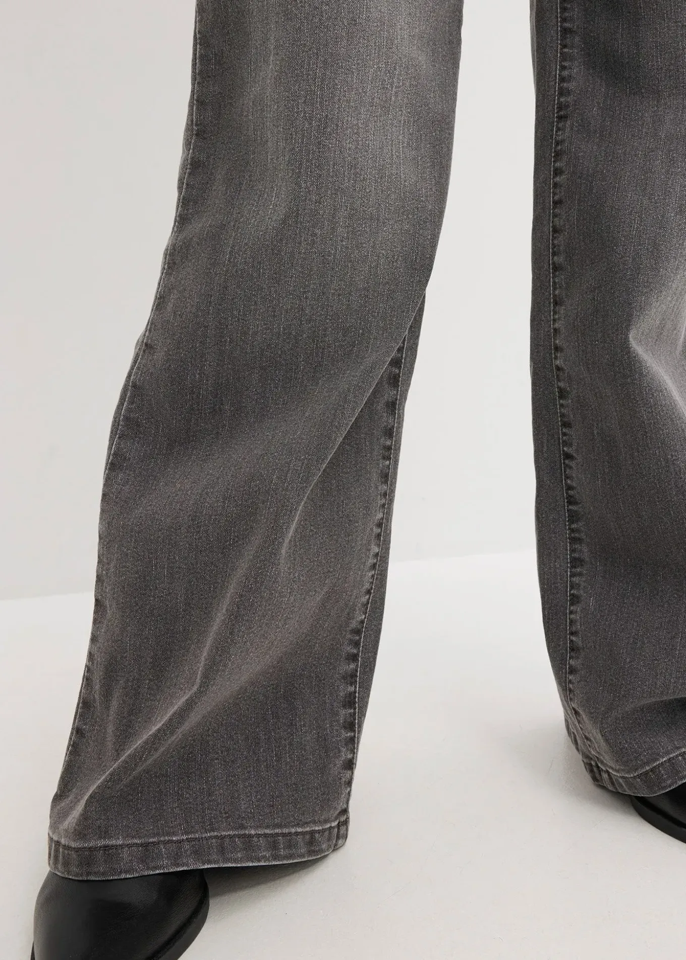 Jean large taille mi-haute, extensible