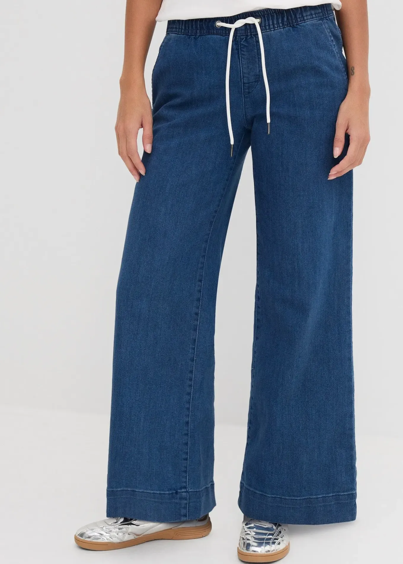 Jean large taille mi-haute, extensible