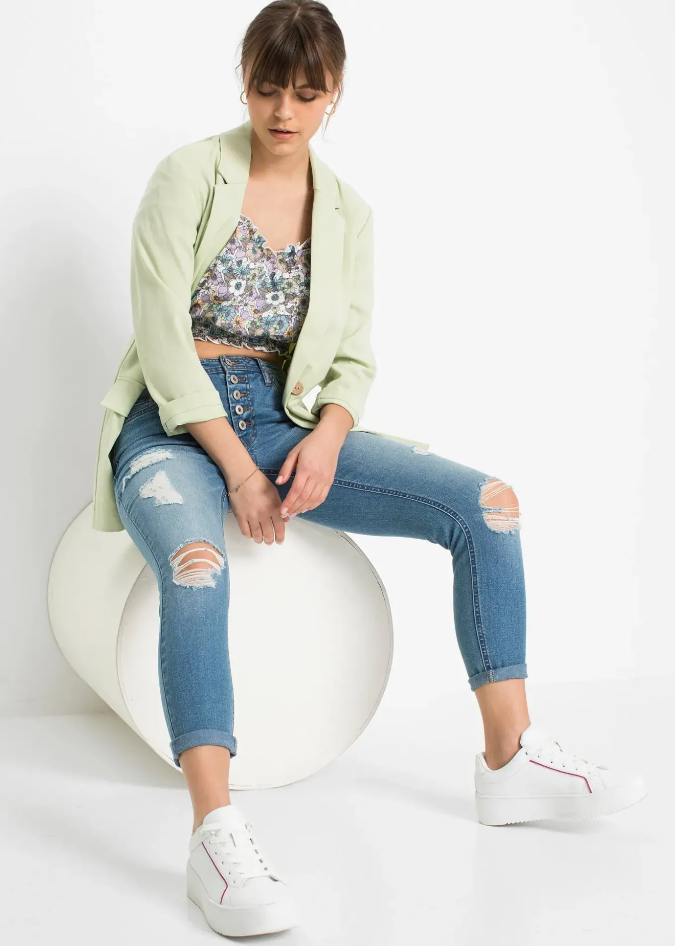 Jean skinny taille mi-haute, effets destroy