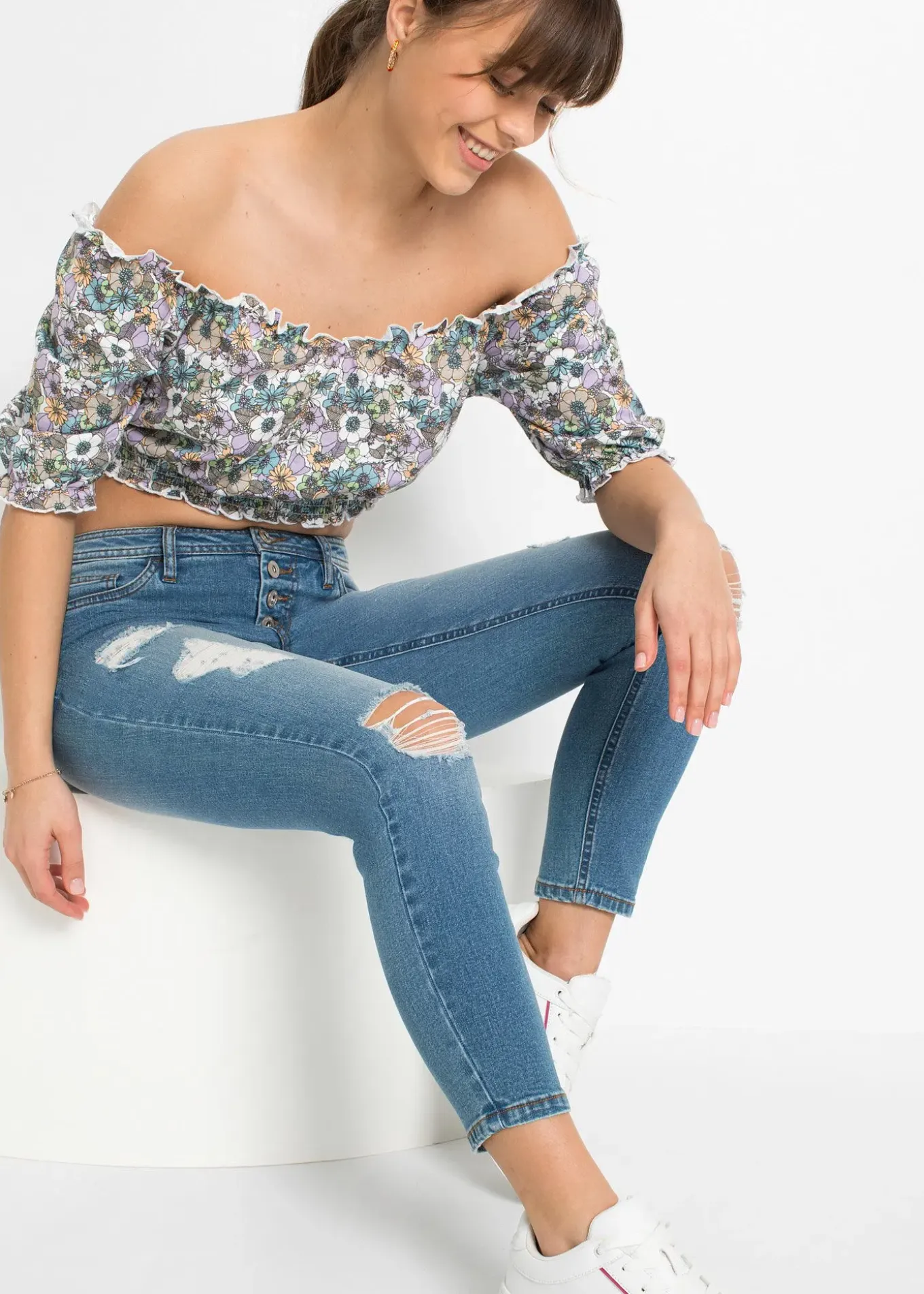 Jean skinny taille mi-haute, effets destroy