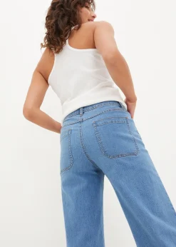 Jean taille moyenne, jambe évasée, cropped