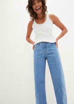 Jean taille moyenne, jambe évasée, cropped