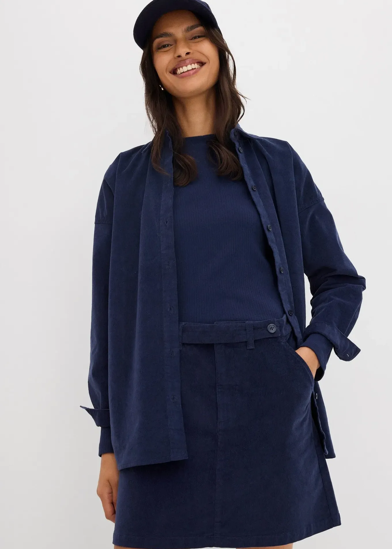 Jupe courte en velours côtelé