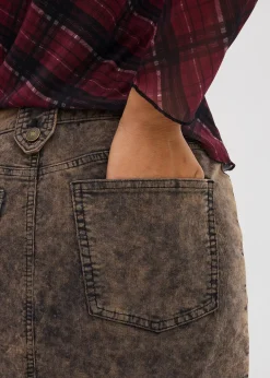 Jupe courte en velours côtelé délavé