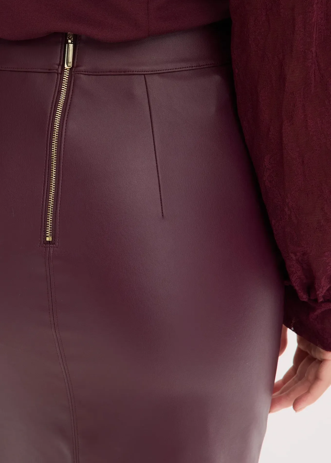 Jupe crayon en suédine, longueur genou