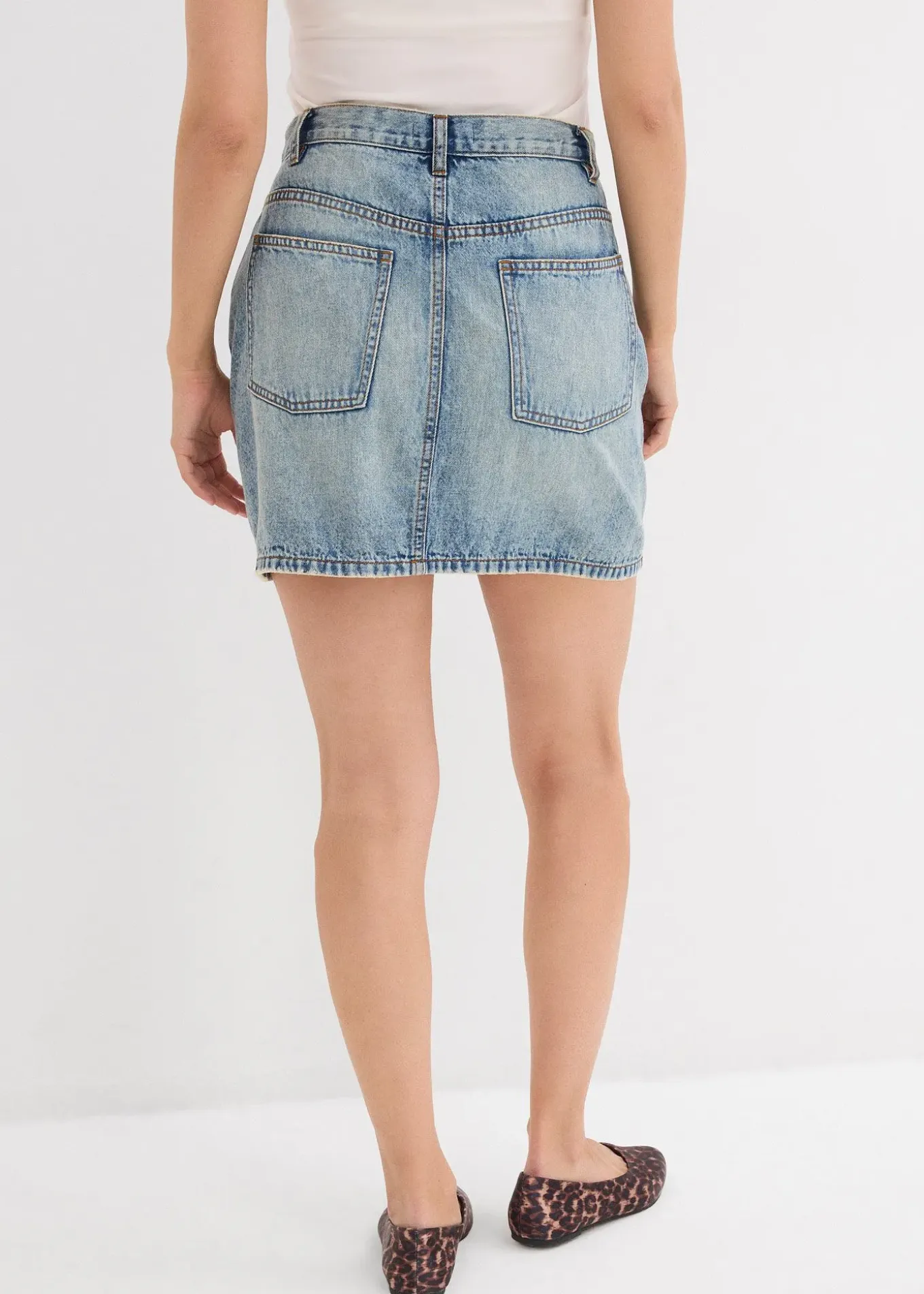 Jupe en jean à fermeture décalée asymétrique