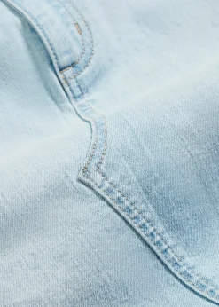 Jupe en jean fendue devant