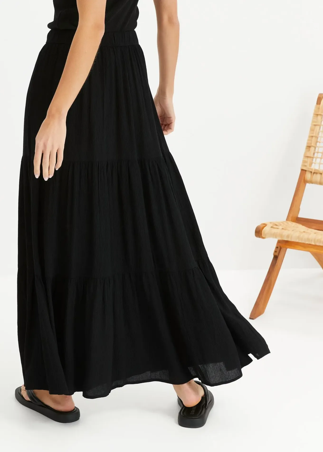 Jupe longue étagée en viscose texturée