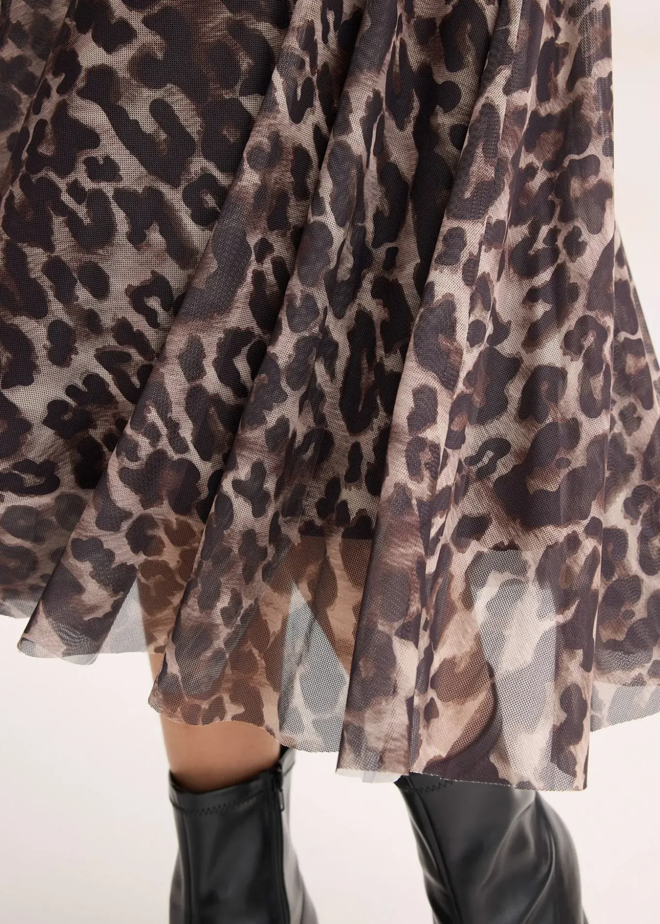 Jupe midi évasée en mesh