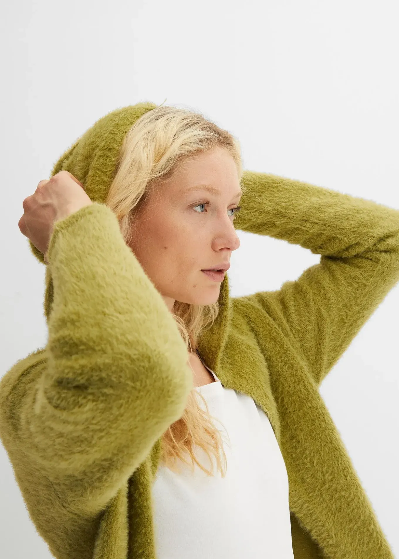 Long gilet en maille duveteuse