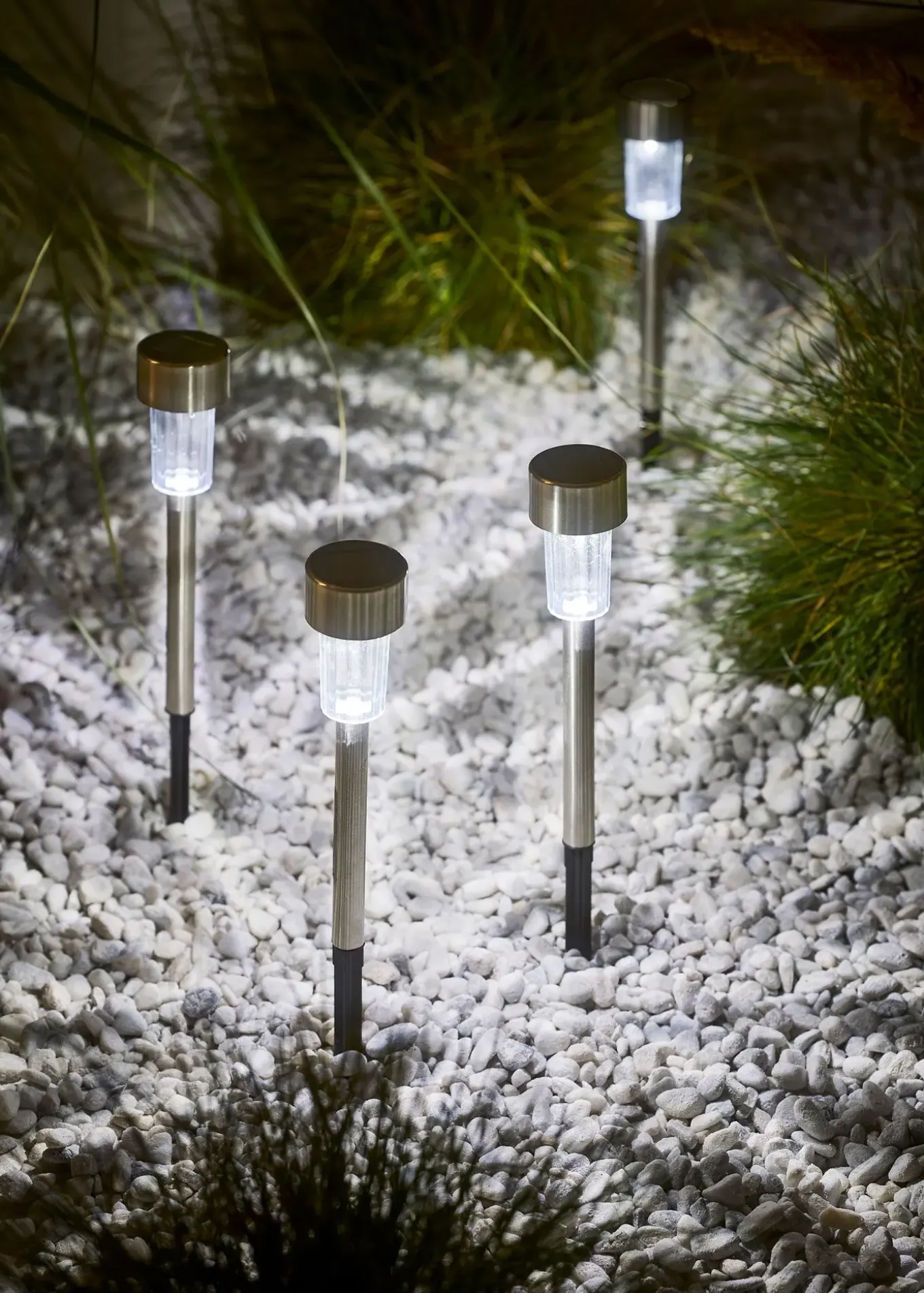 Lot de 4 lampes déco solaires de chemin