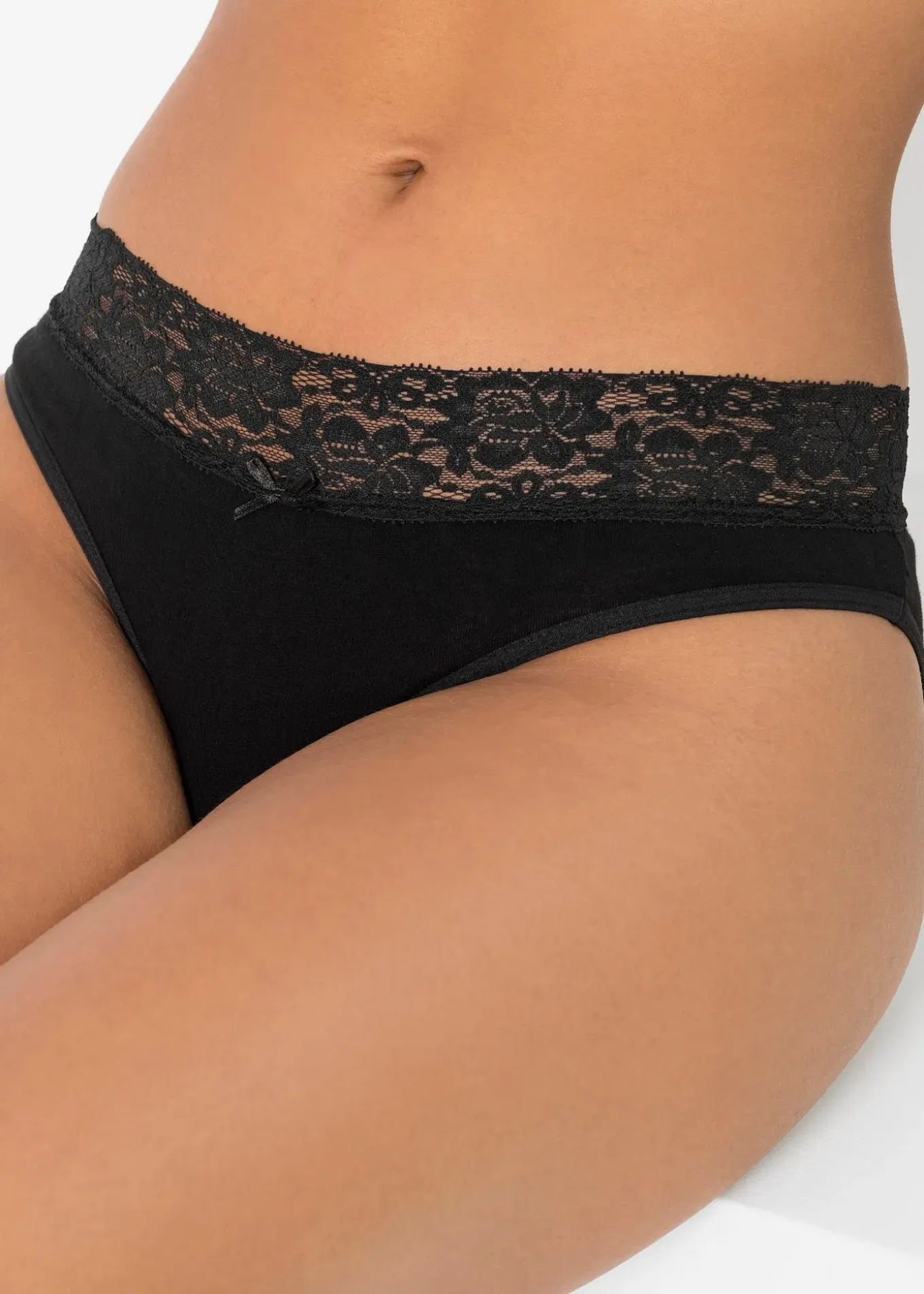 Lot de 5 slips à dentelle