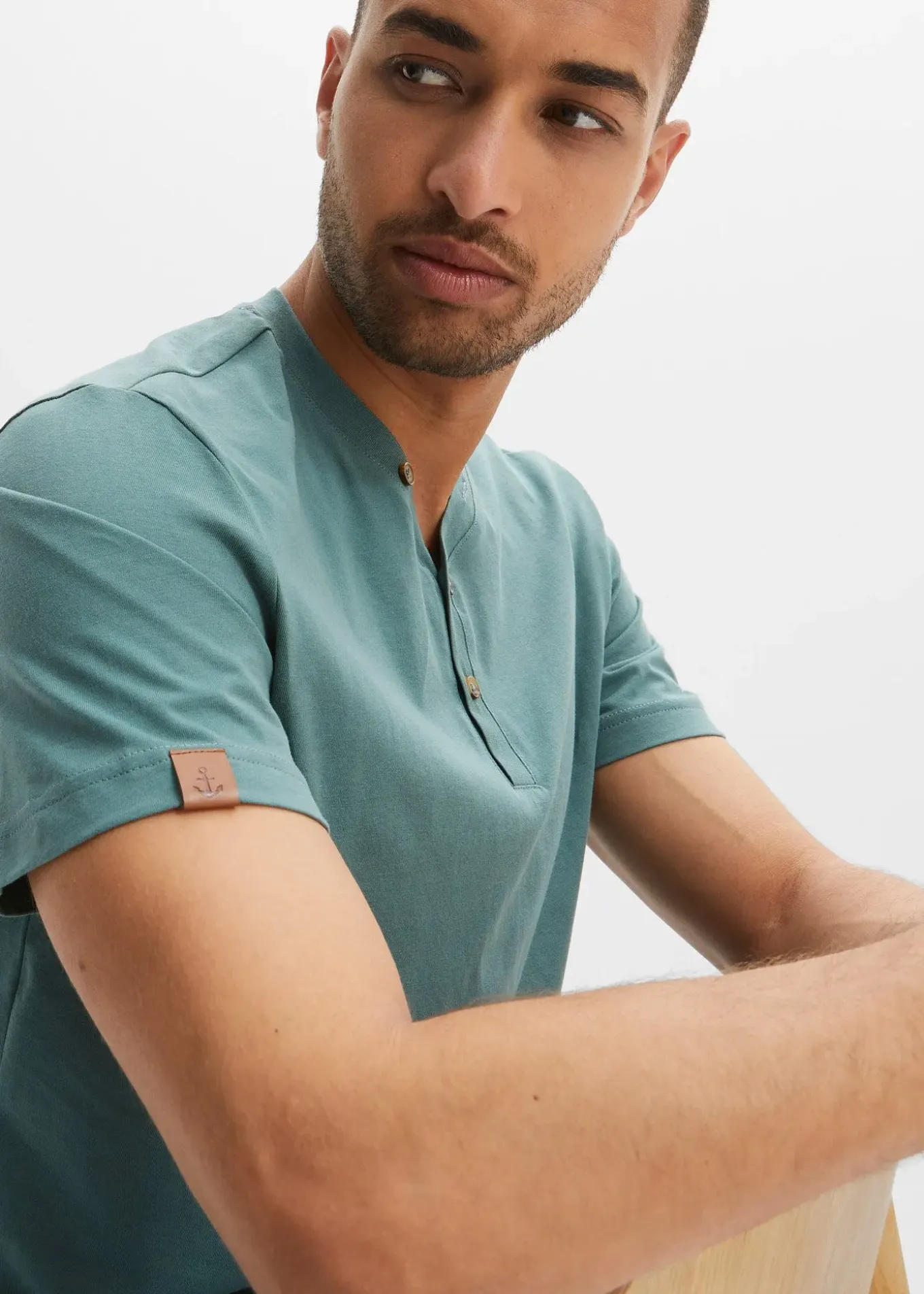 Lot de 2 T-shirts col tunisien 100 % coton