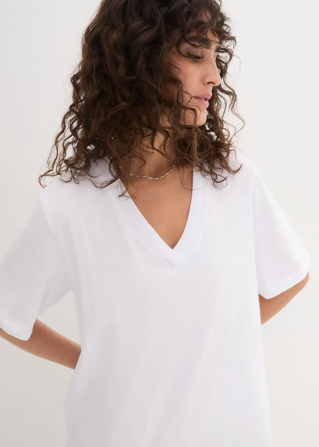 Lot de 5 T-shirts longs et amples à col V