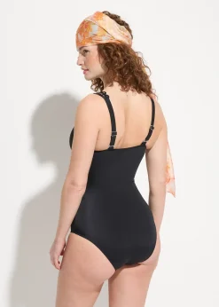 Maillot 1 pièce à empiècements découpés au laser