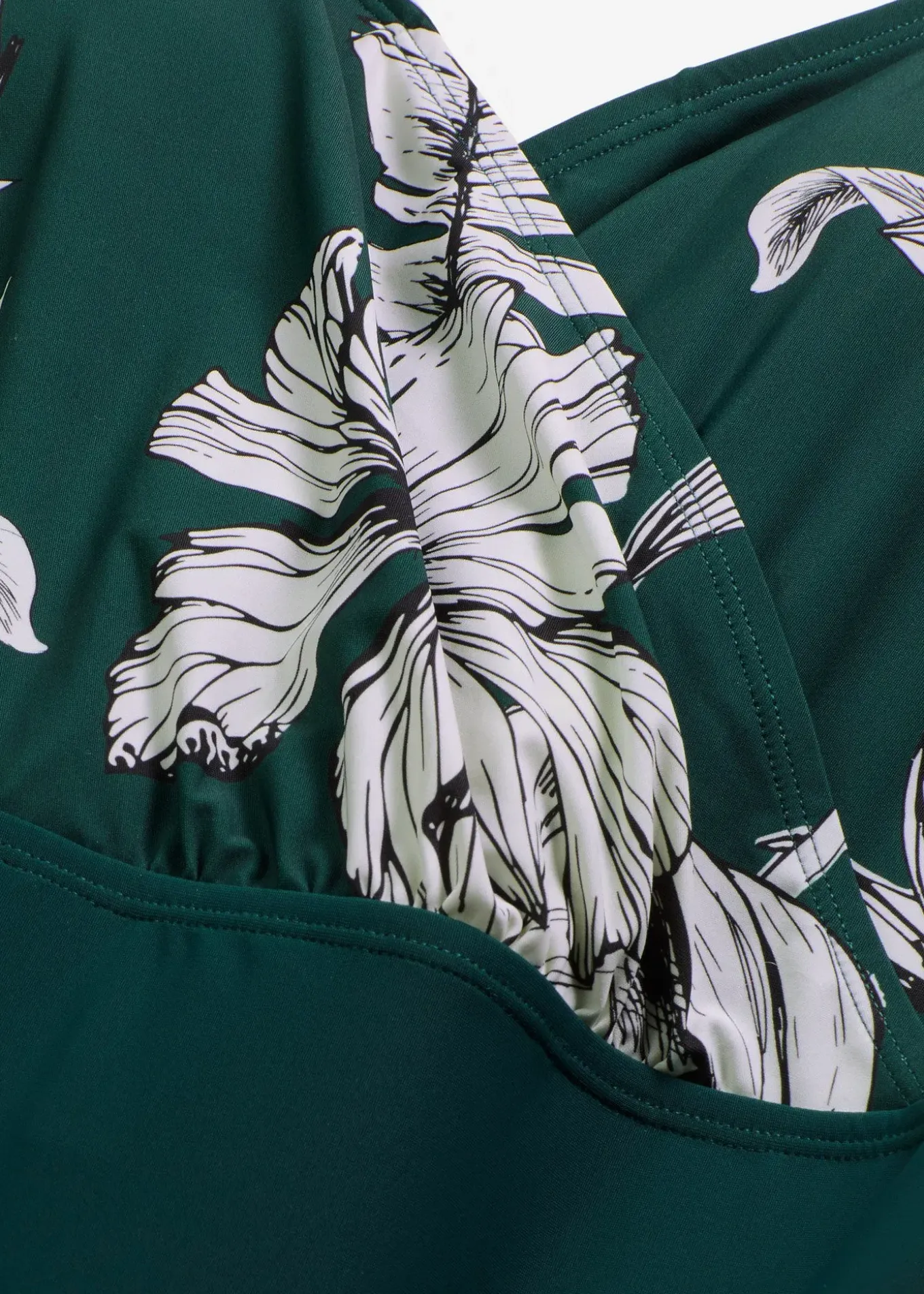 Maillot 1 pièce sculptant à col en V, maintien léger