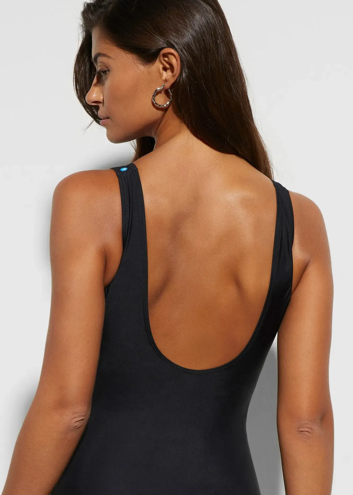 Maillot 1 pièce sculptant à larges bretelles, maintien léger