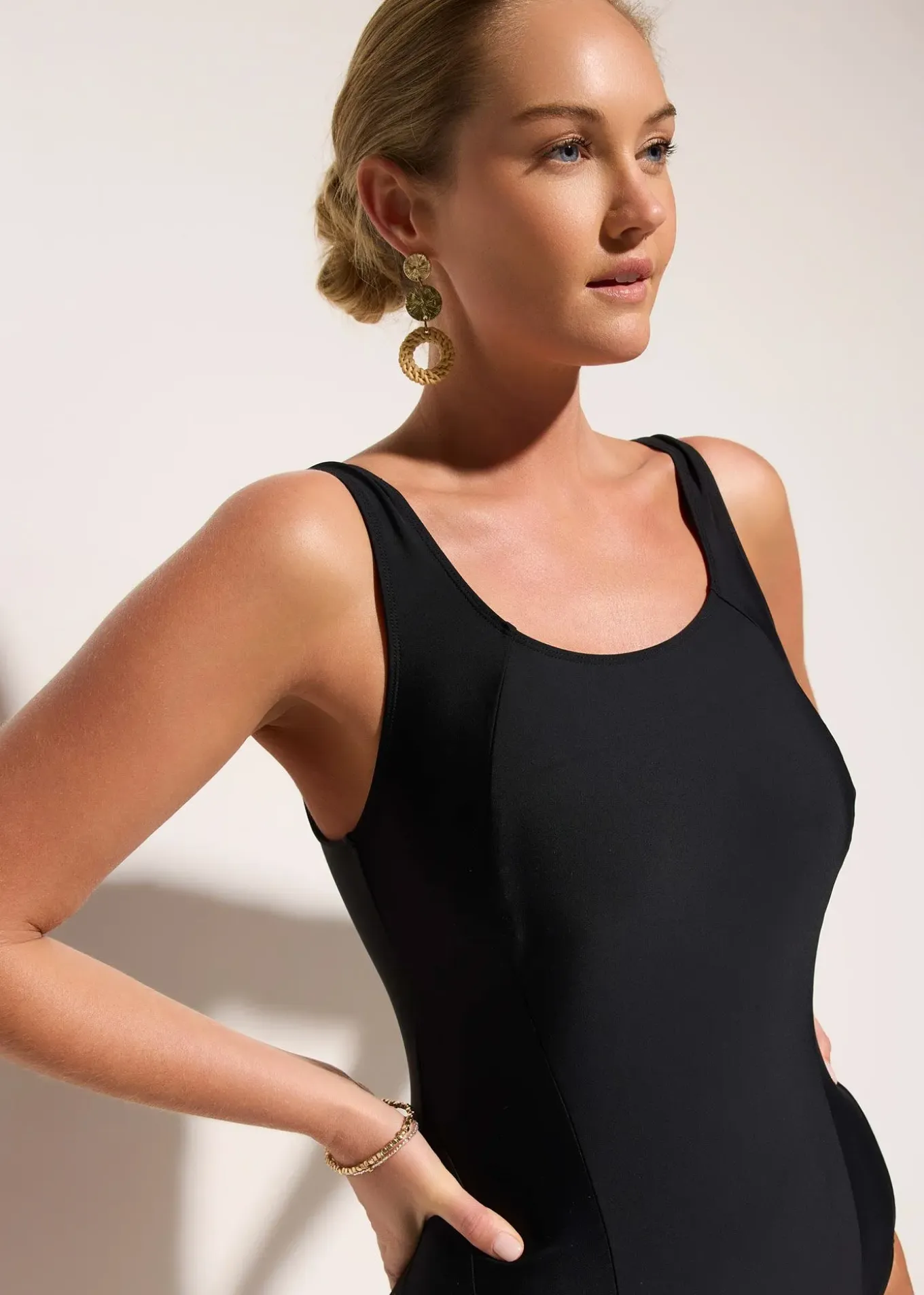 Maillot 1 pièce sculptant, maintien modéré