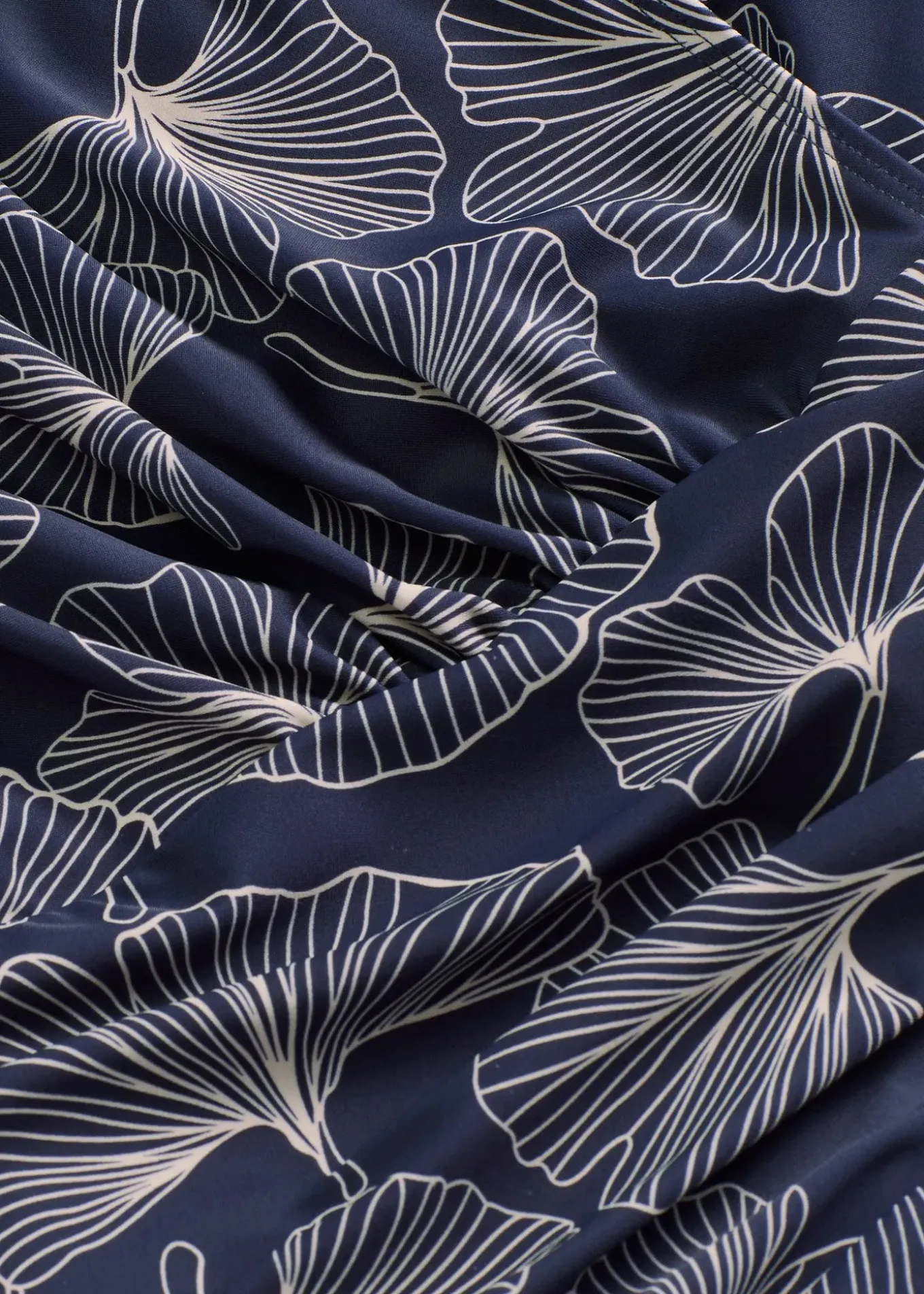 Maillot 1 pièce sculptant et croisé, maintien modéré