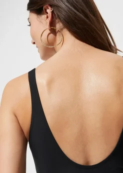 Maillot sculptant à empiècement, maintien modéré