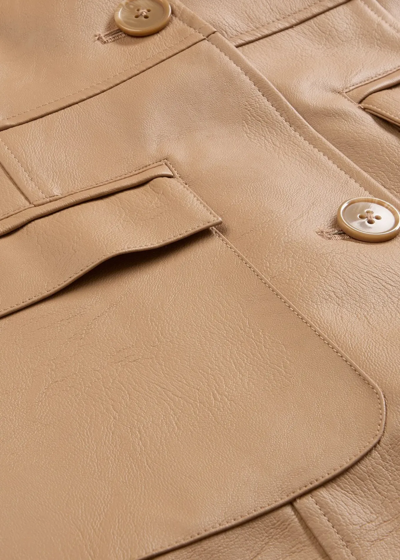 Manteau avec revers, cintré