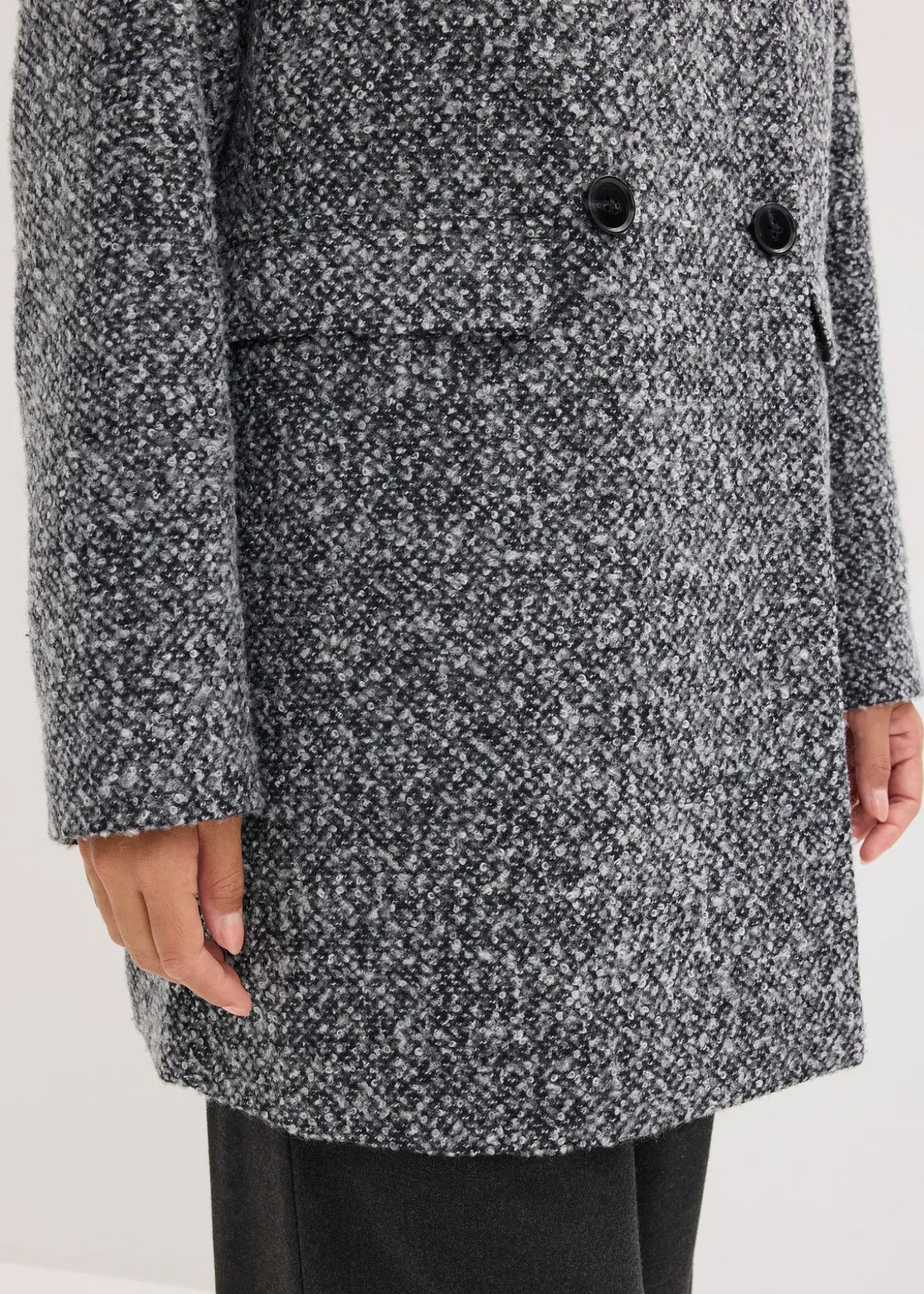 Manteau court et oversize, aspect chiné