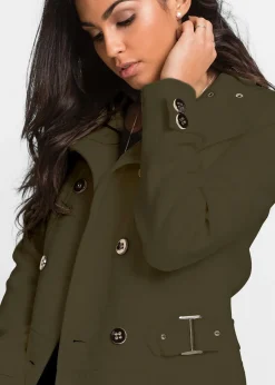 Manteau court, petite stature