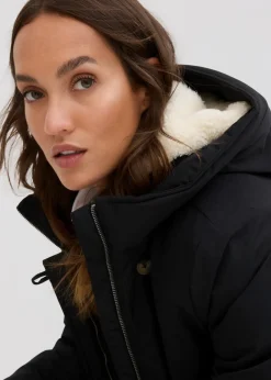 Manteau d’hiver avec doublure capuche en polaire peluche