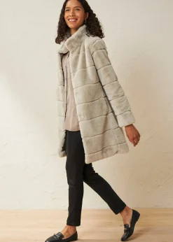 Manteau en tissu peluche