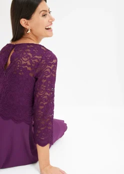 Mini-robe à dentelle