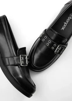 Mocassins à œillets