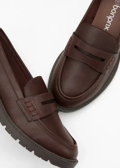 Mocassins à semelle crantée