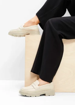 Mocassins à semelle épaisse et légère