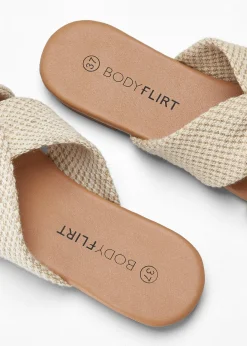 Mules à brides entrelacées