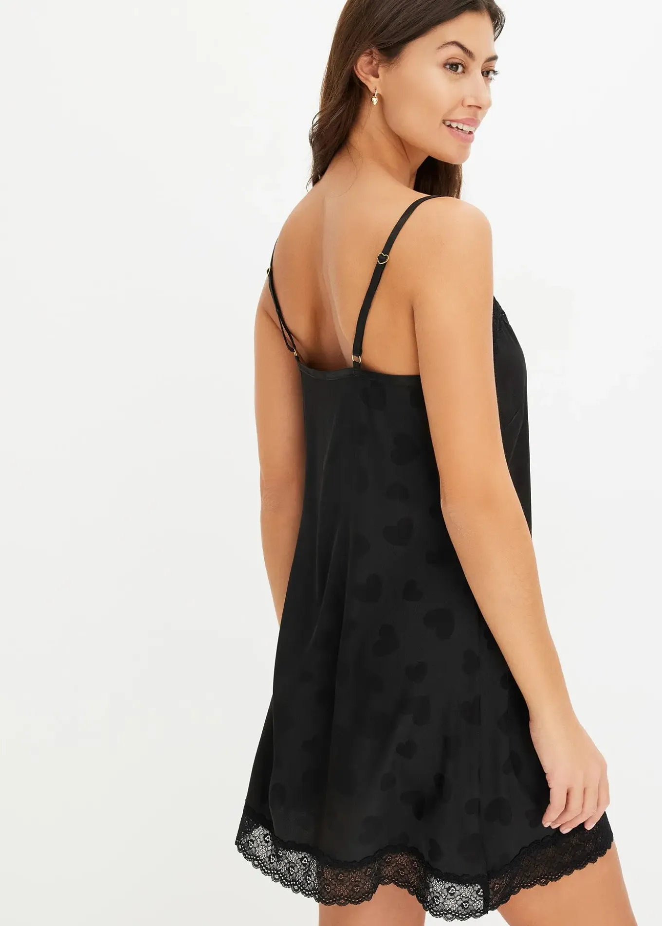 Négligé en satin à motif cœur