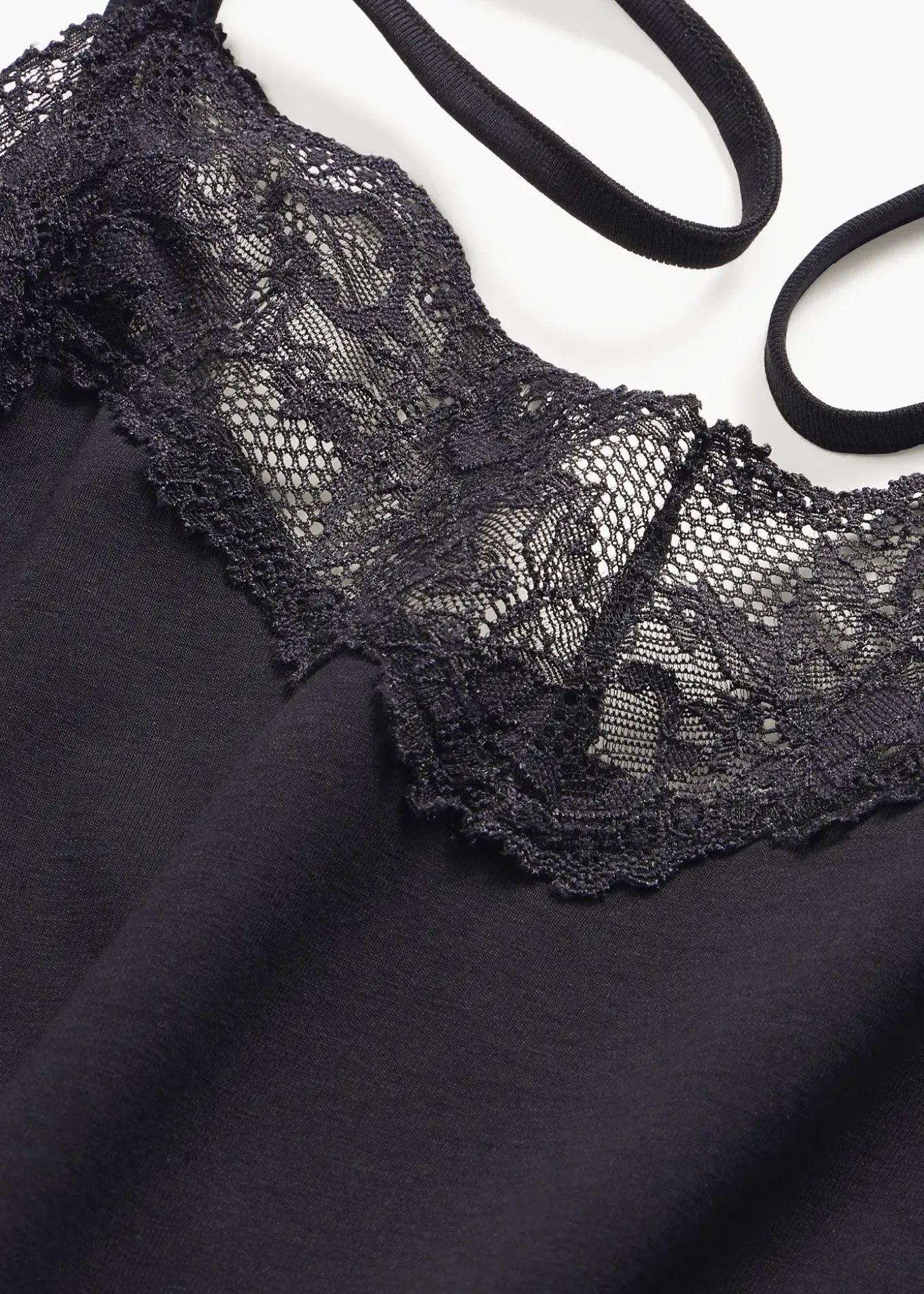 Nuisette courte à bretelles spaghetti