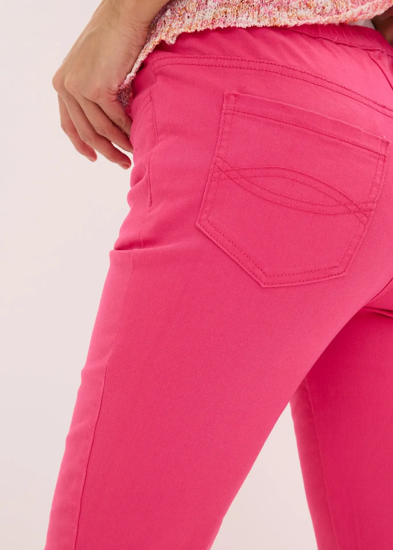 Pantalon 7/8 à taille élastiquée