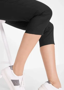 Pantalon 3/4 avec cordon à nouer