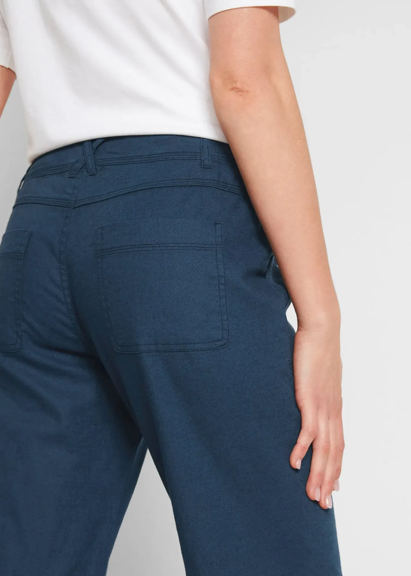 Pantalon 3/4 en lin et coton