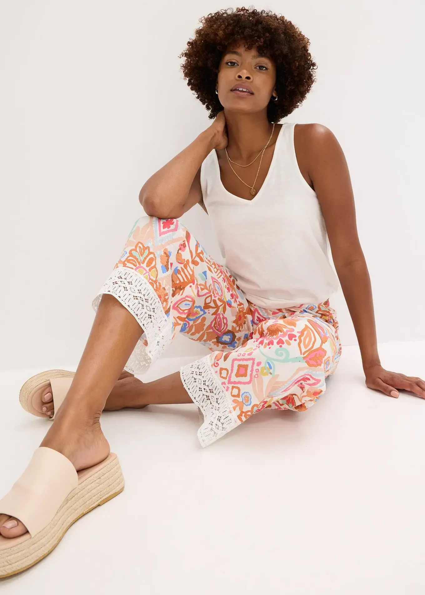 Pantalon avec bordure dentelle