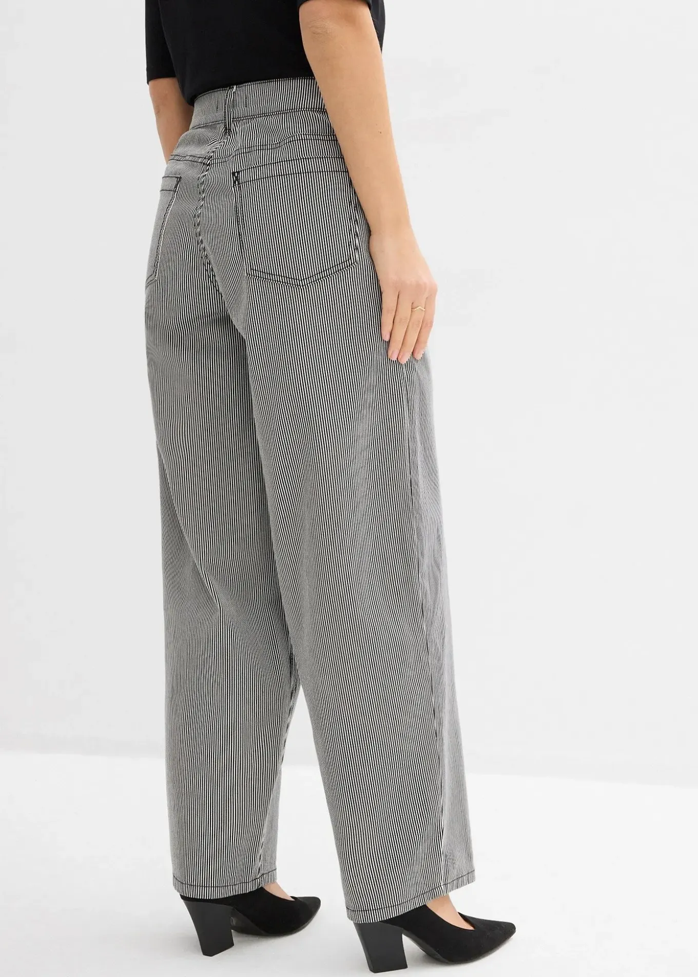 Pantalon ballon à rayures