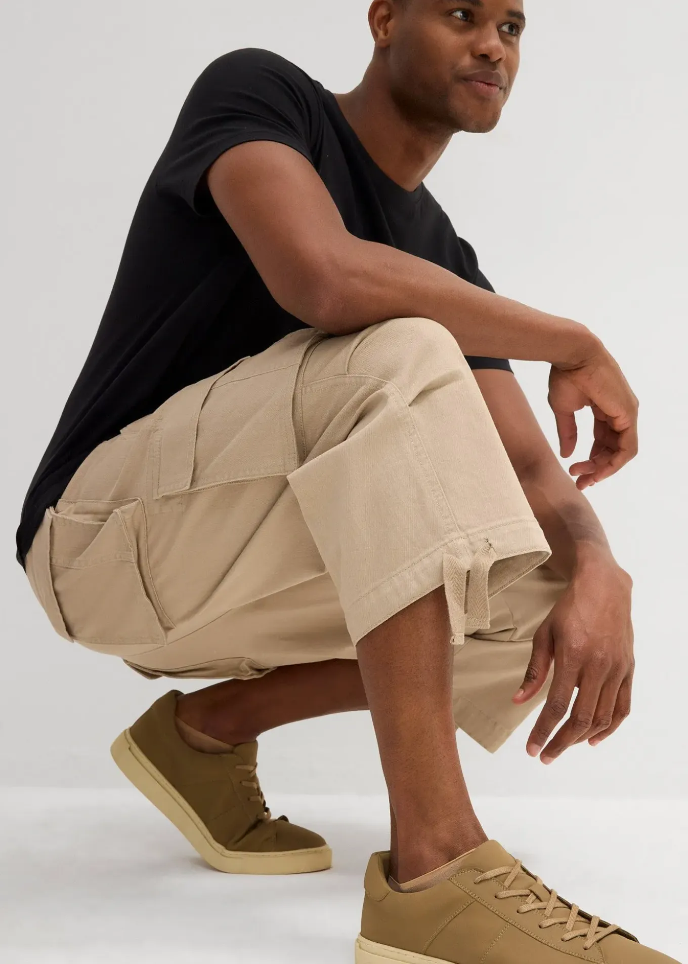 Pantalon cargo extensible et loose, longueur 3/4