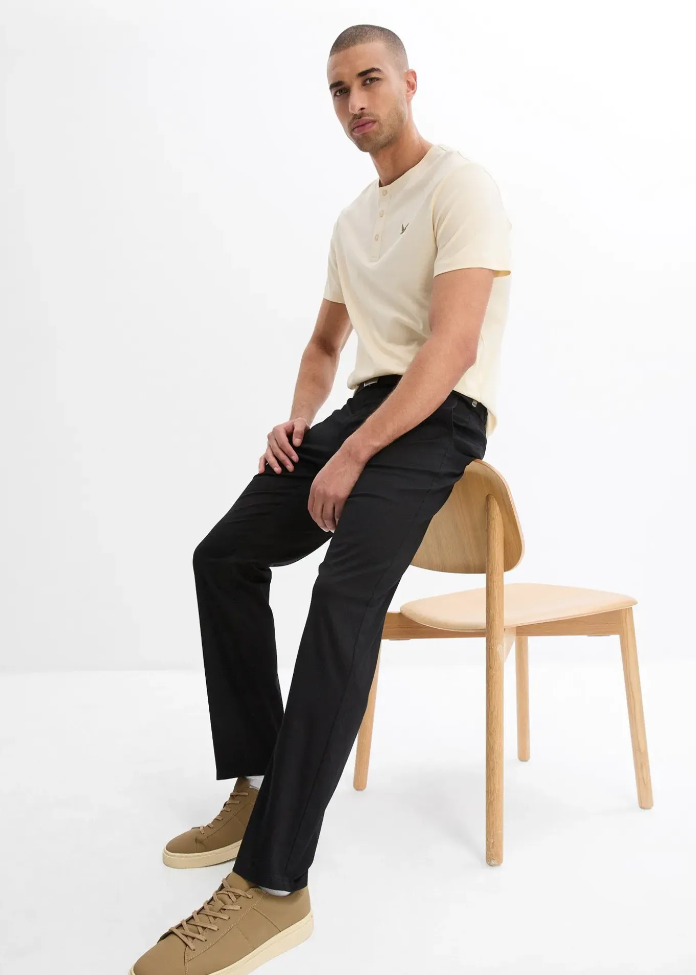 Pantalon chino regular avec ceinture, taille élastiquée, droit