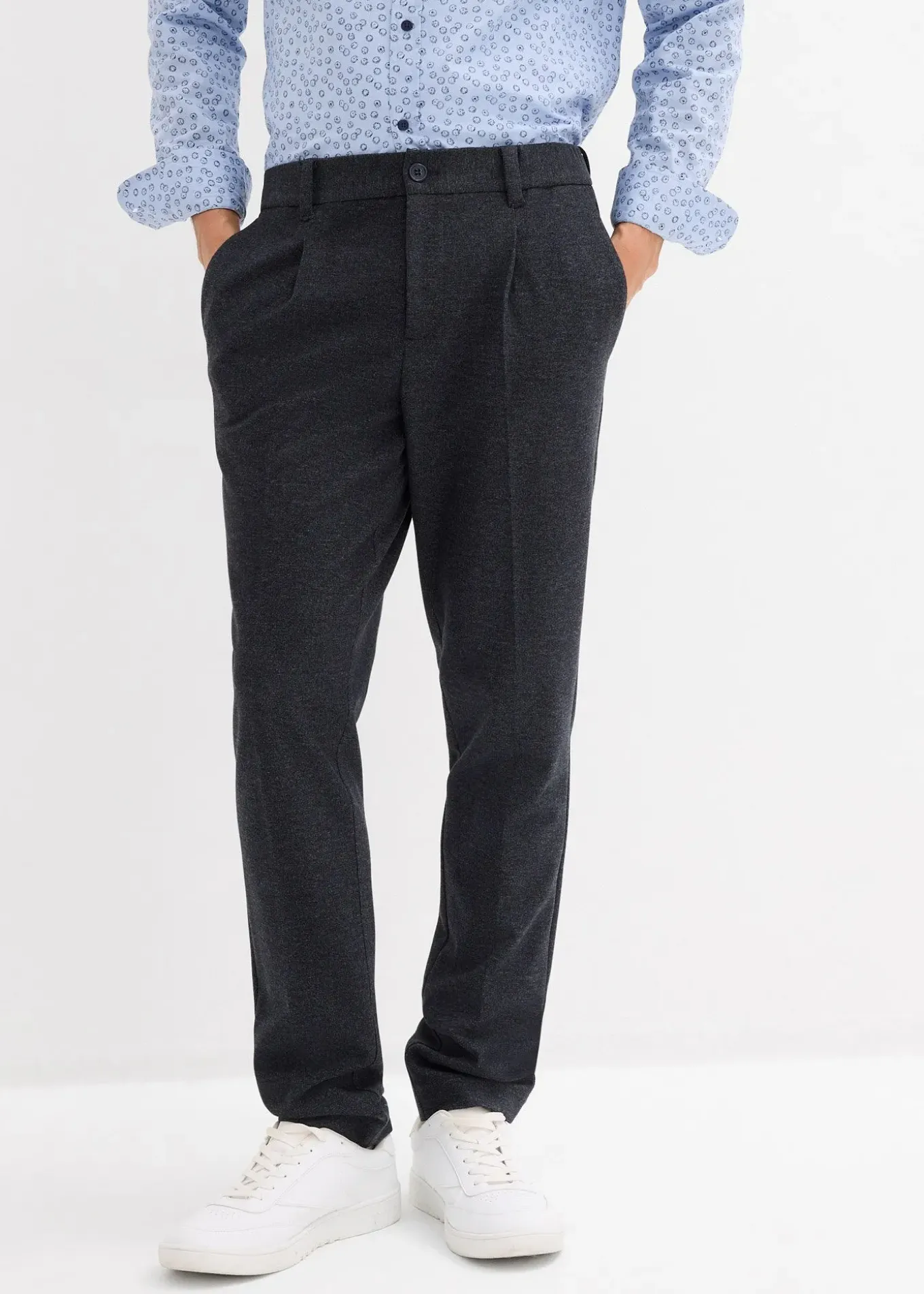 Pantalon de costume regular à taille élastiquée, fuselé