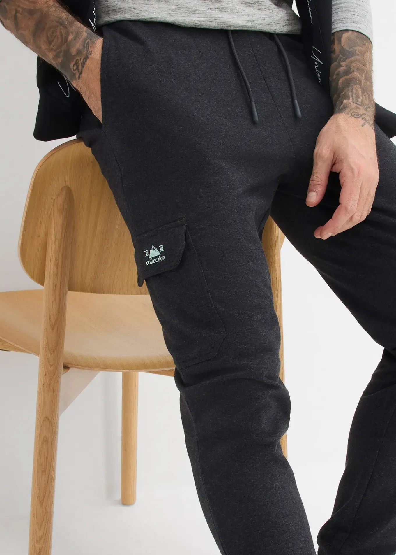 Pantalon de jogging à poches cargo