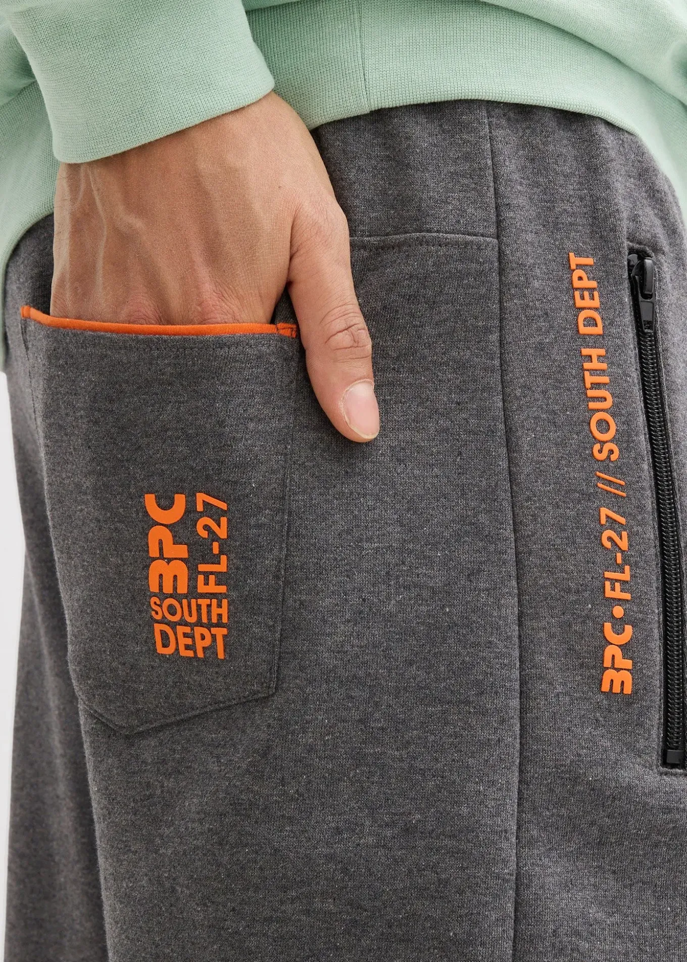 Pantalon de jogging en coton avec poches zippées pratiques