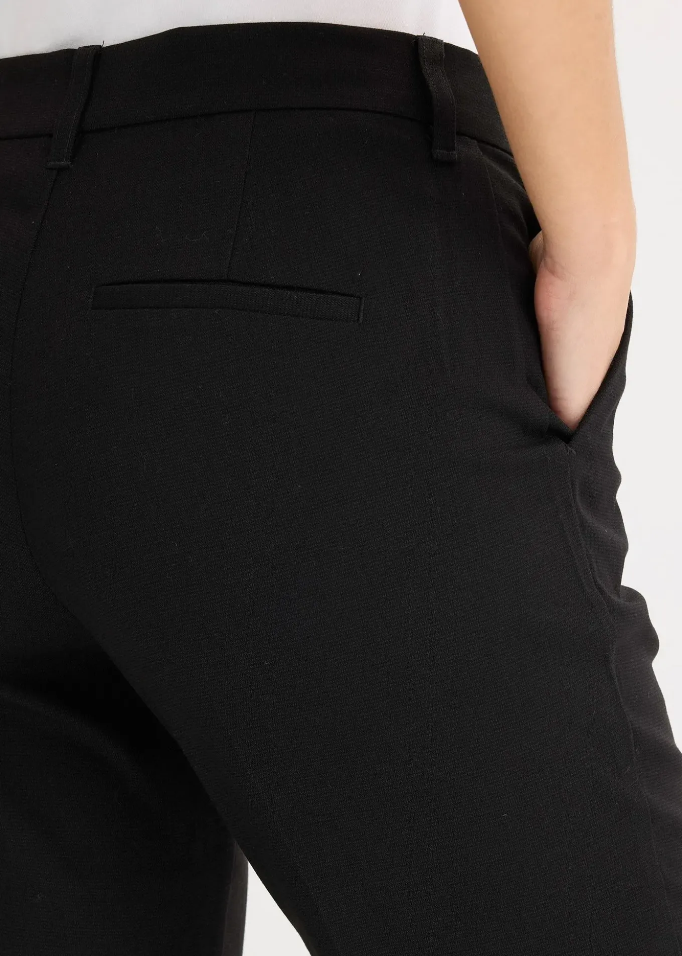 Pantalon de tailleur, taille courte